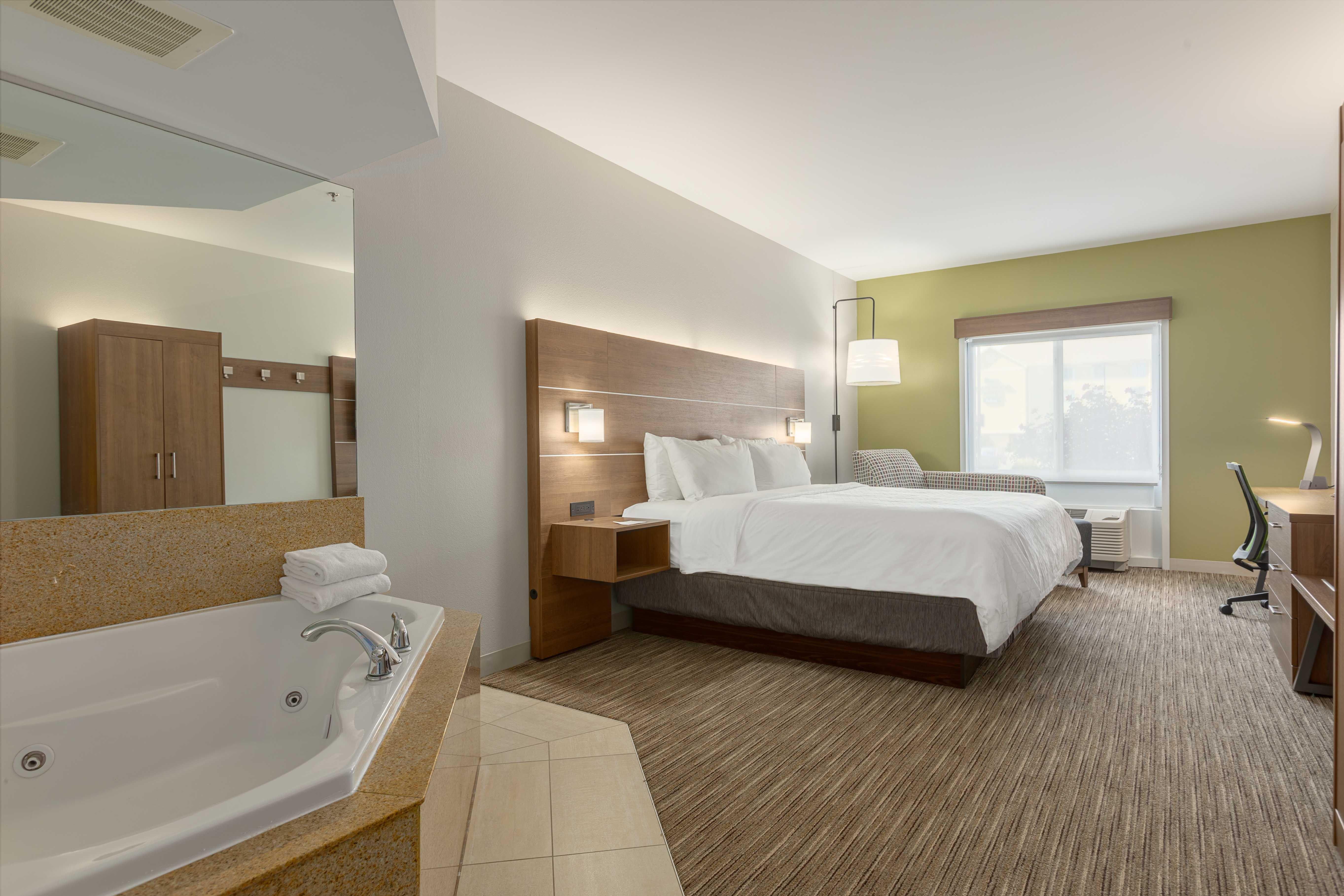 Holiday Inn Express Hotel & Suites Binghamton University-Vestal By Ihg Εξωτερικό φωτογραφία