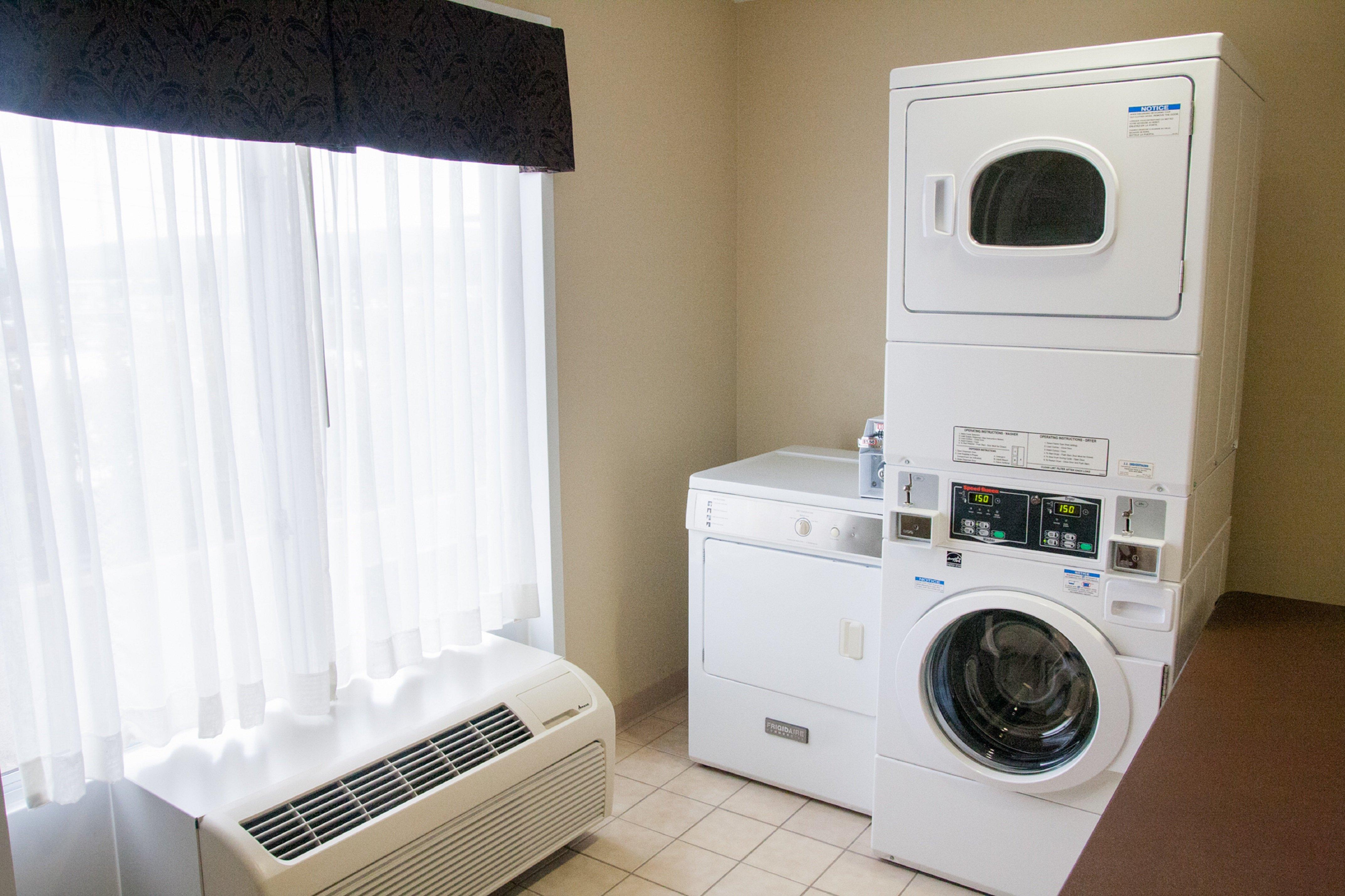 Holiday Inn Express Hotel & Suites Binghamton University-Vestal By Ihg Εξωτερικό φωτογραφία